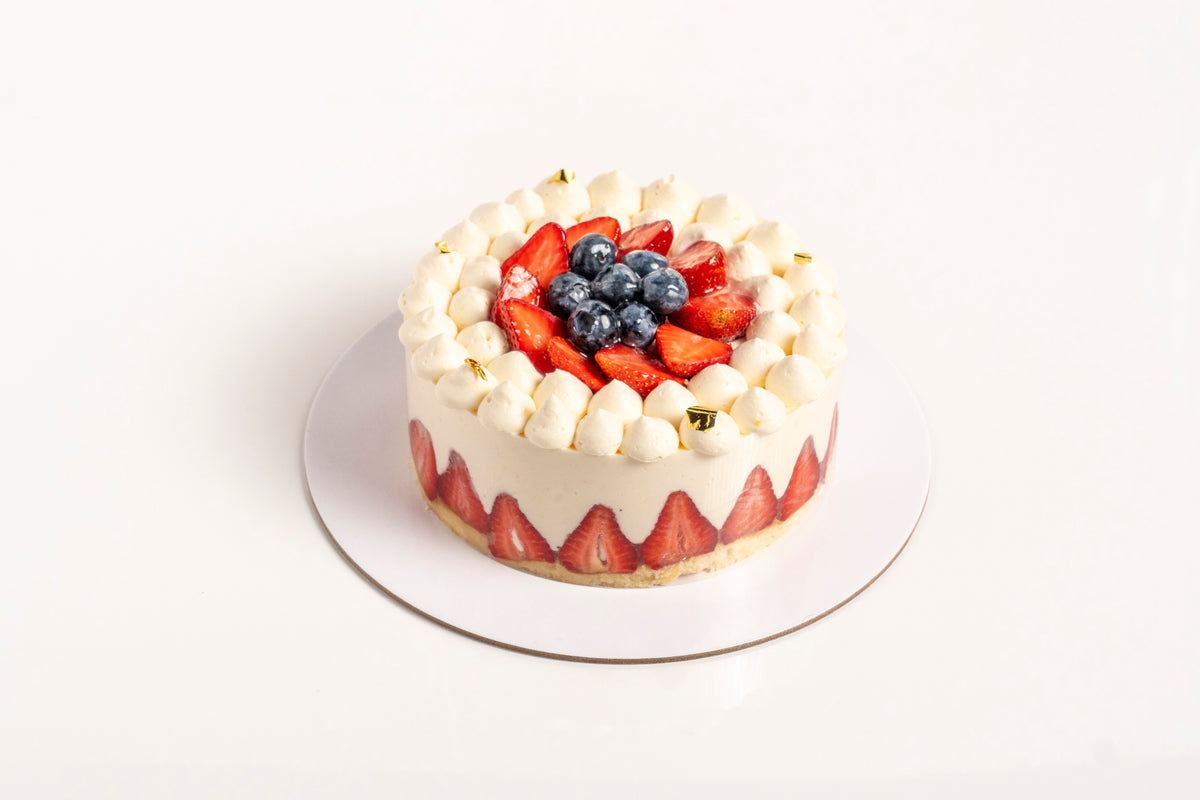 Velvet Berry Delight Cake