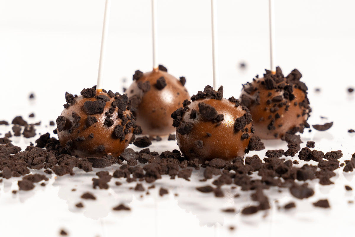 Crunchy Chocolate Cookie Cake Pops